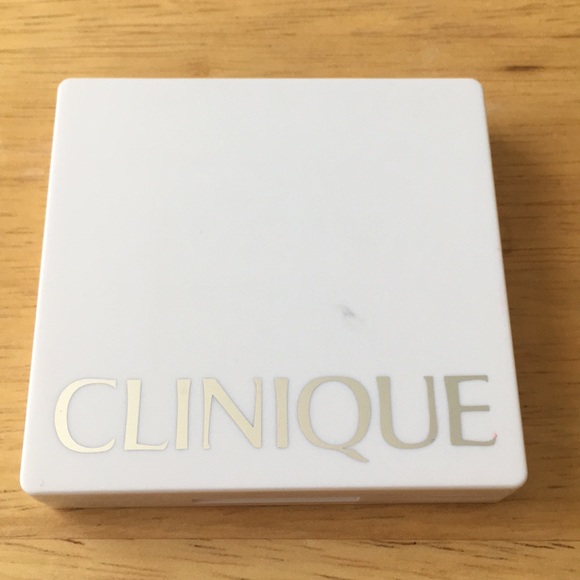 Clinique NEVER USED Pallette - Picture 2 of 3